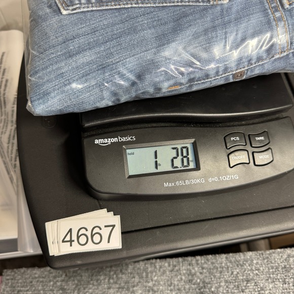 LL Bean Classic Fit Straight Leg Jeans Womens 12 MT Blue Stretch Denim 296351 - Picture 9 of 9